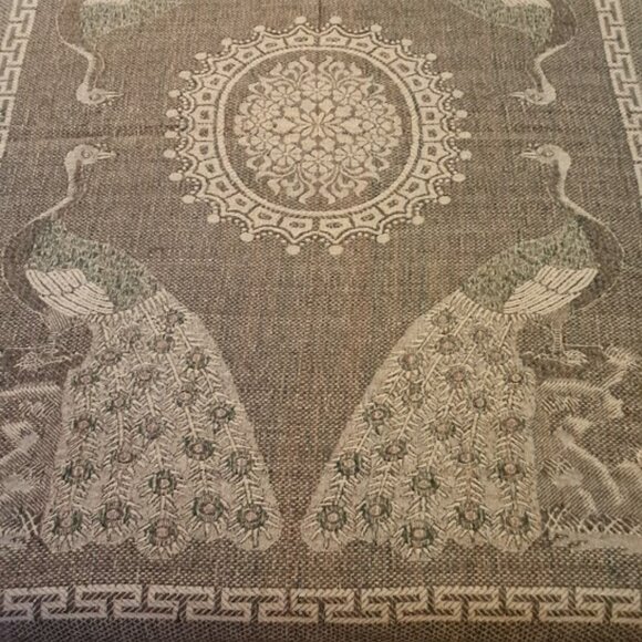 Decorative Bed Coverlet/Throw, reversable, lightweight 50 X 70 - Picture 2 of 9